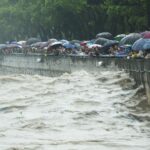 Topan Muifa: Pelabuhan di Zhejiang terhenti saat topan mendekat